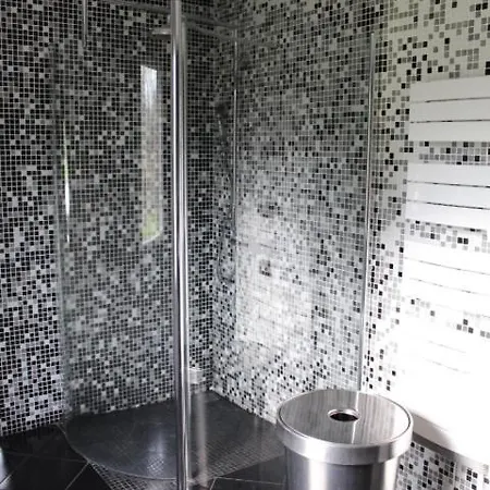 Californie Avec Piscine Pres Du Circuit Des 24h