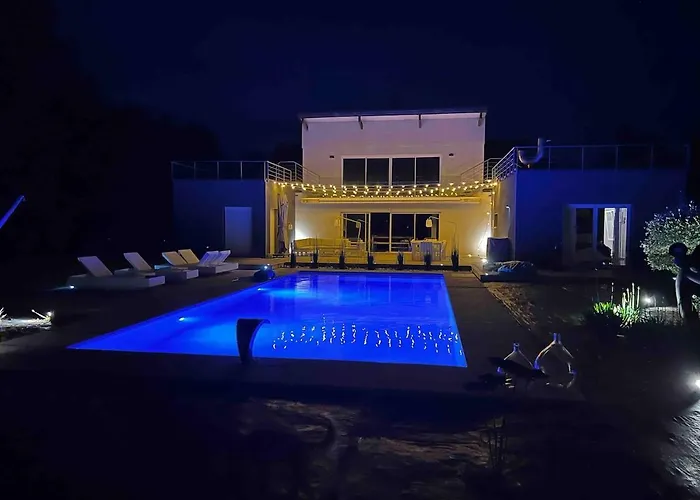 Californie Avec Piscine Pres Du Circuit Des 24h * Changé