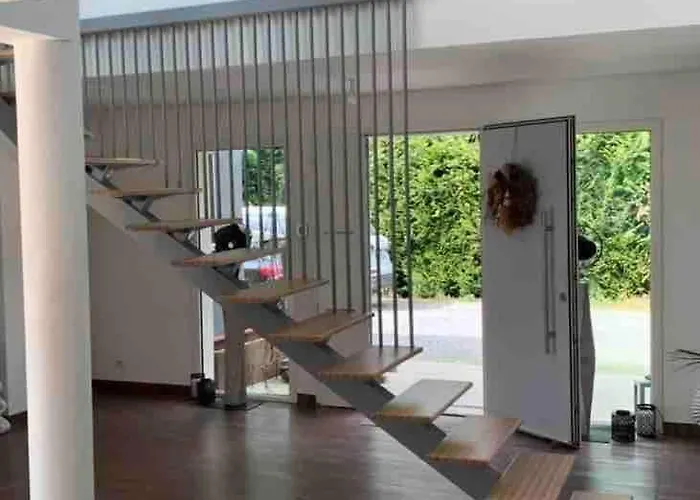 Californie Avec Piscine Pres Du Circuit Des 24h Changé